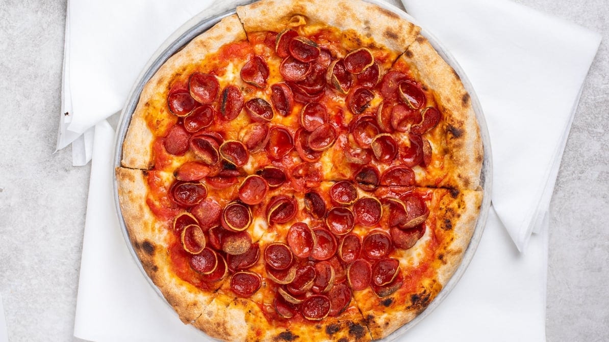 GF CLASSIC PEPPERONI PIZZA.