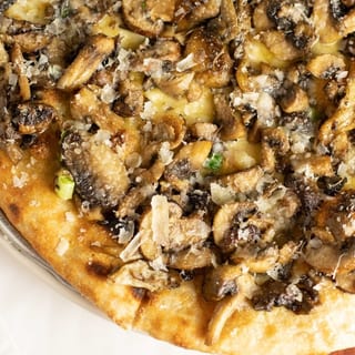 GF MUSHROOM PIZZA